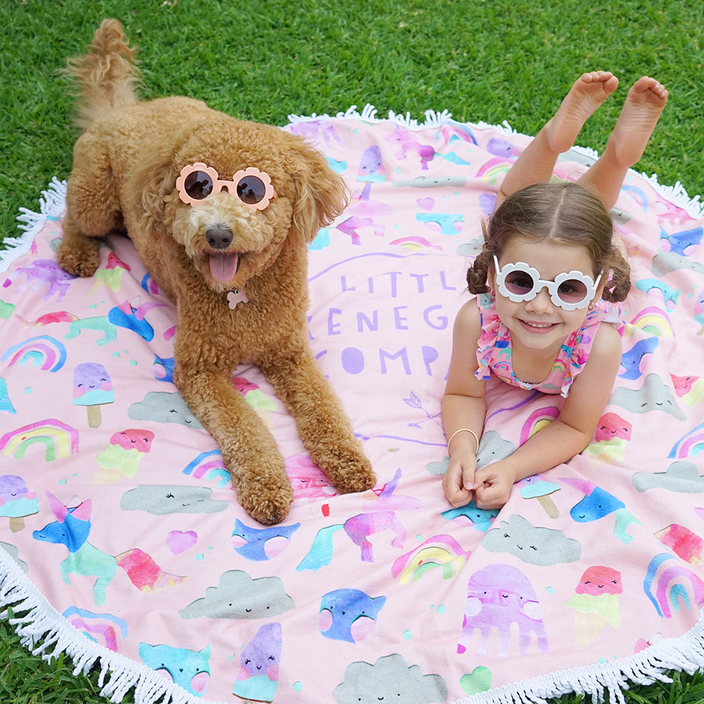 FLOWER SHADES - 7 COLOURS kids sunglasses lifestyle image